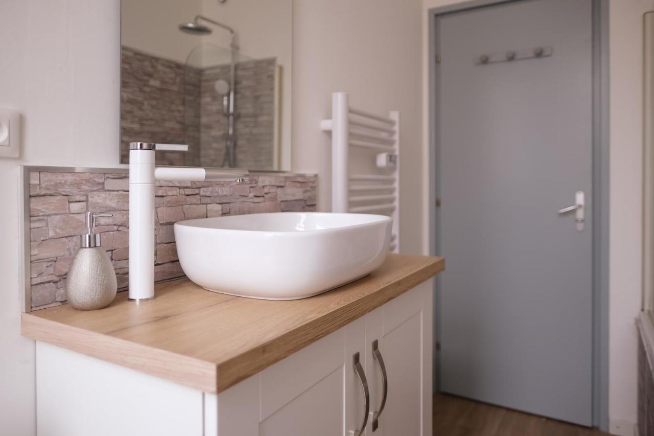 Appartement - Parking Prive Gratuit, Proche Centre-Ville Et Gare De Saint-Omer Sint-Omaars Buitenkant foto