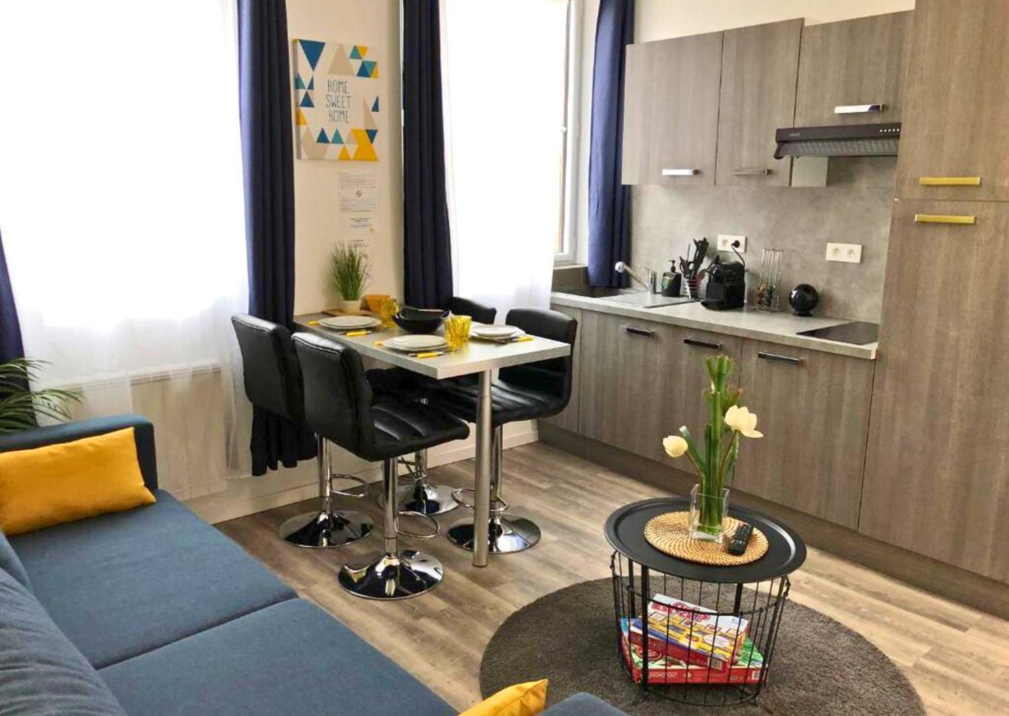Appartement - Parking Prive Gratuit, Proche Centre-Ville Et Gare De Saint-Omer Sint-Omaars Buitenkant foto